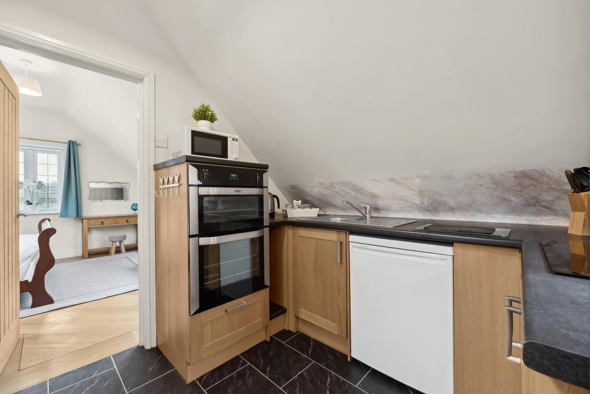 Beautiful Country Apartment, Rated Exceptional Coventry Exteriör bild