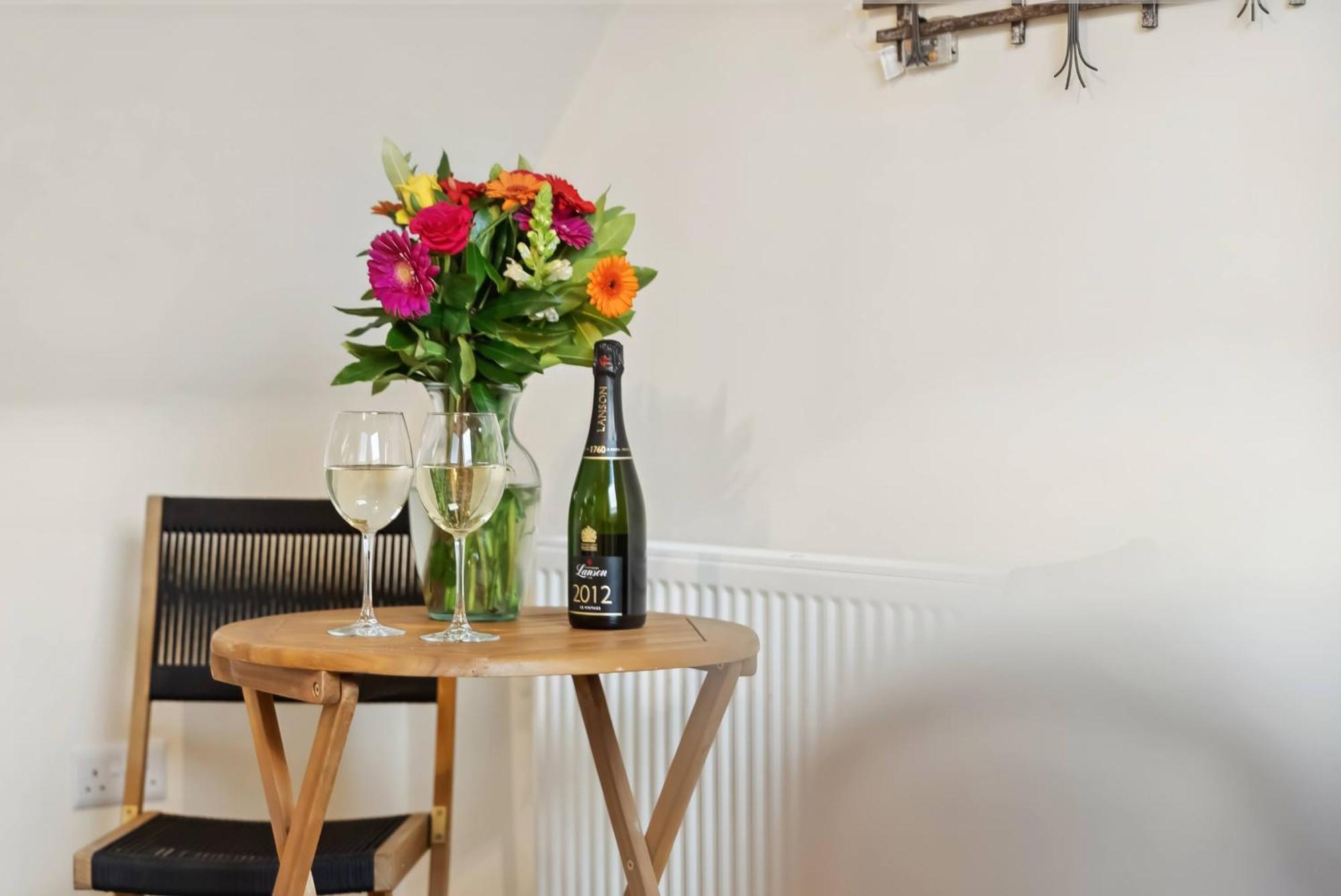 Beautiful Country Apartment, Rated Exceptional Coventry Exteriör bild